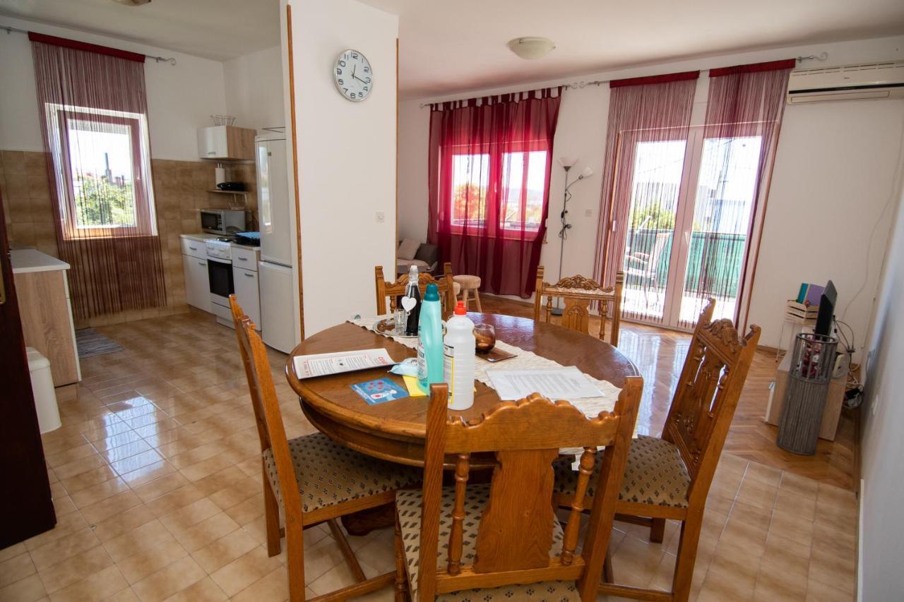 Apartmani Ivana 2 Kastela Bagian luar foto