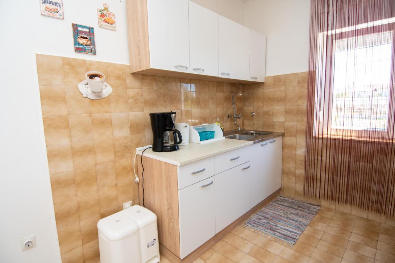 Apartmani Ivana 2 Kastela Bagian luar foto