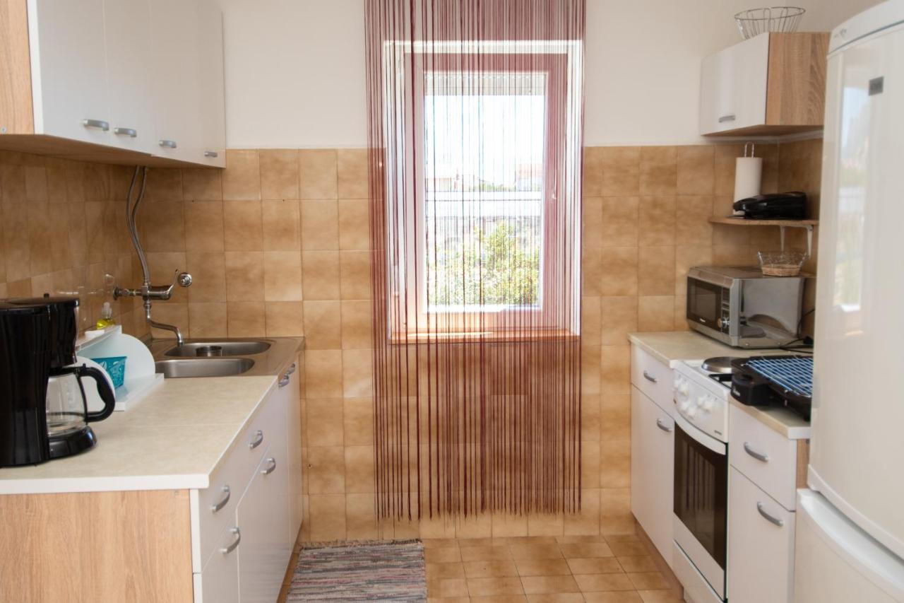 Apartmani Ivana 2 Kastela Bagian luar foto